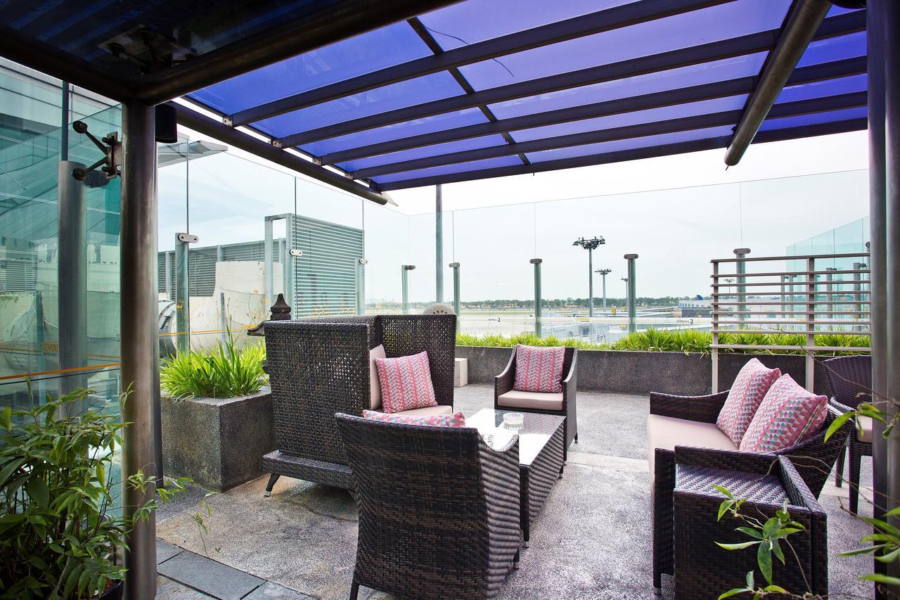 Ambassador Transit Lounge Terminal 2 Hotel Singapore Exterior photo